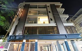 Hotel O Silver Key Deshapriya Park Near Kalighat Kali Temple